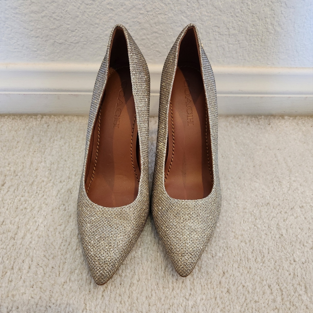 COACH Women's Cream Pointed Toe Heels